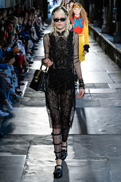 Look 5